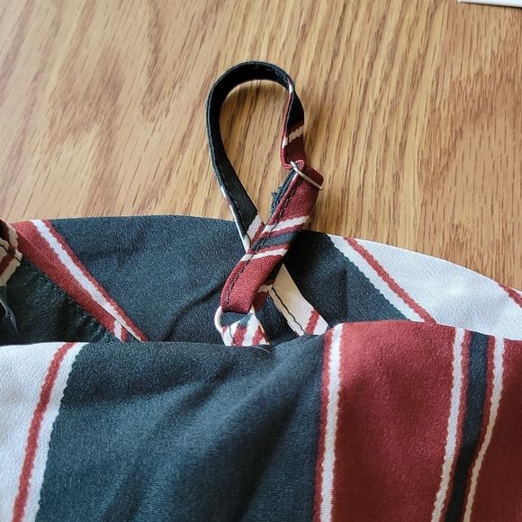 NWT BLUSH BJ croptop size M low vneck - Picture 13 of 15